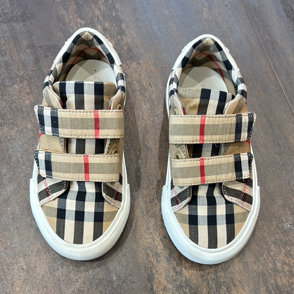 Burberry check sneakers size 25 (8.5)